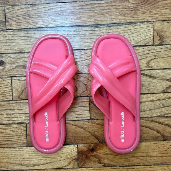 Larroudé’s x Melissa Cali  PVC Slides, BNWOT, Size 39/40 - Picture 5 of 9